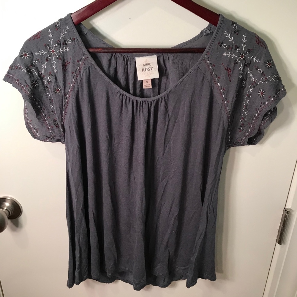 Embroidered Blue/Gray Scoop Neck